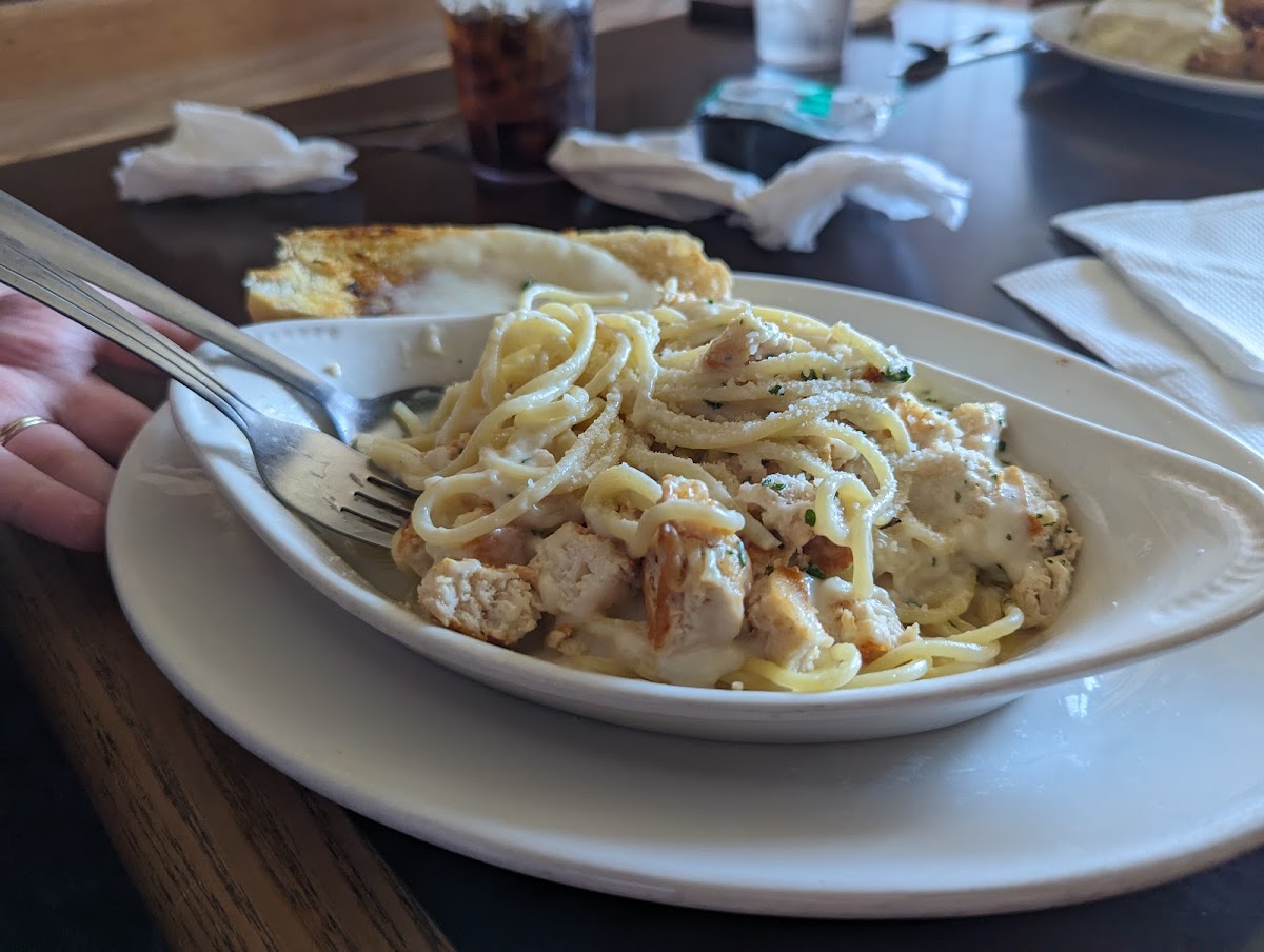 Paolucci Restaurant, Deli & Lounge-10